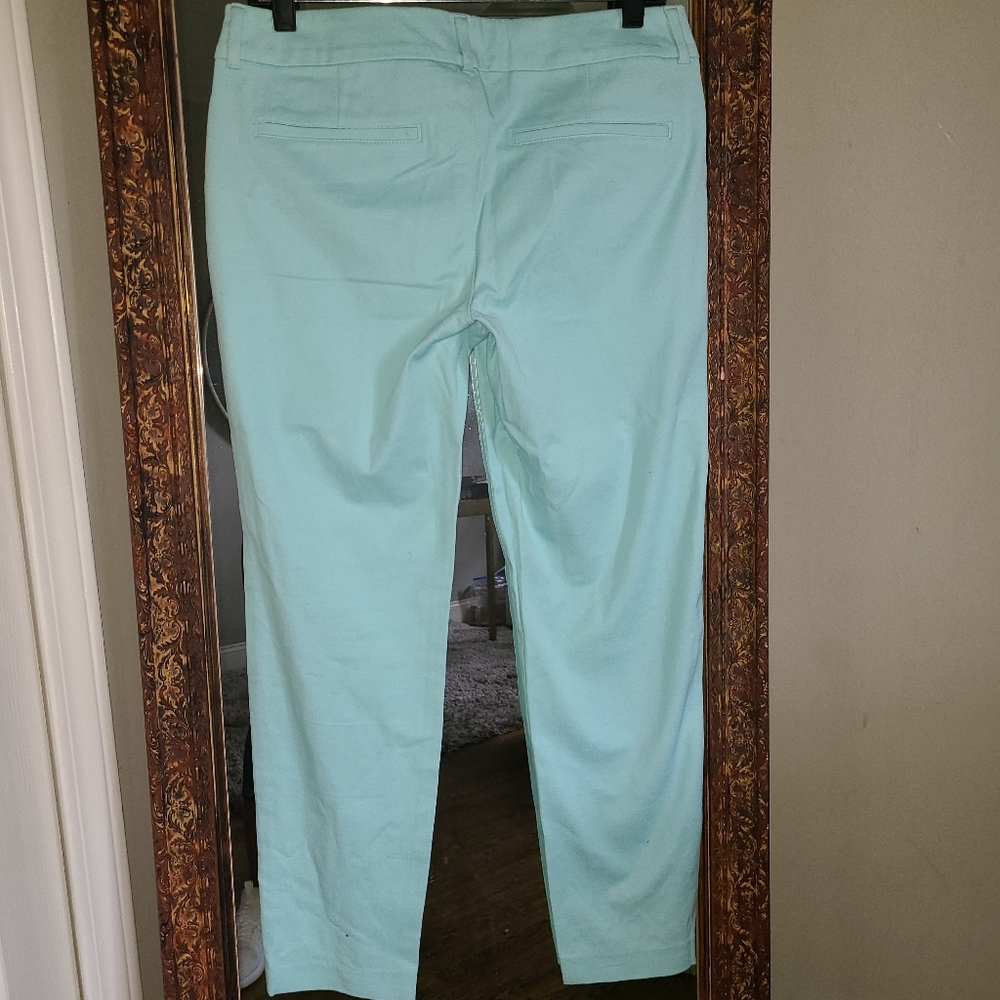 Mid Rise Jeans - Picture 2 of 3
